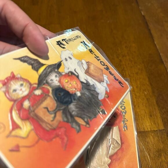 Vtg Repo Moving Action Halloween Postcards Cats & Pumpkin Girl Embossed lot of 3 - Picture 5 of 11